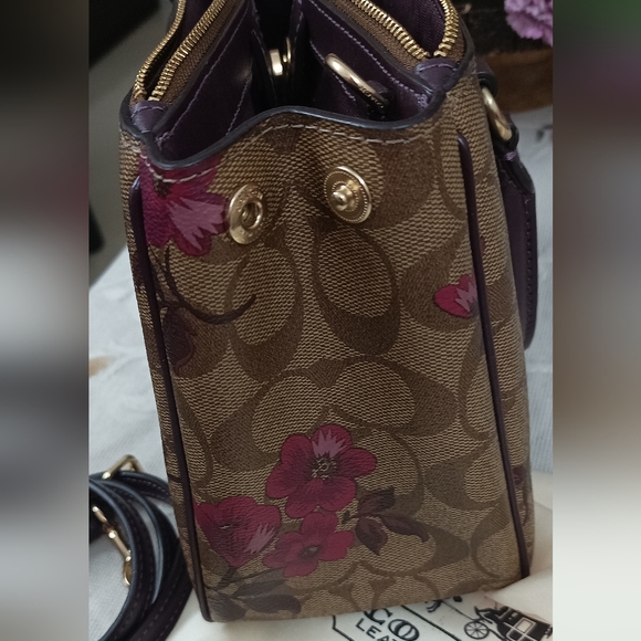 Authentic Coach Mini Surrey Carryall:Signature Canvas in Victorian Floral Print - Picture 6 of 15